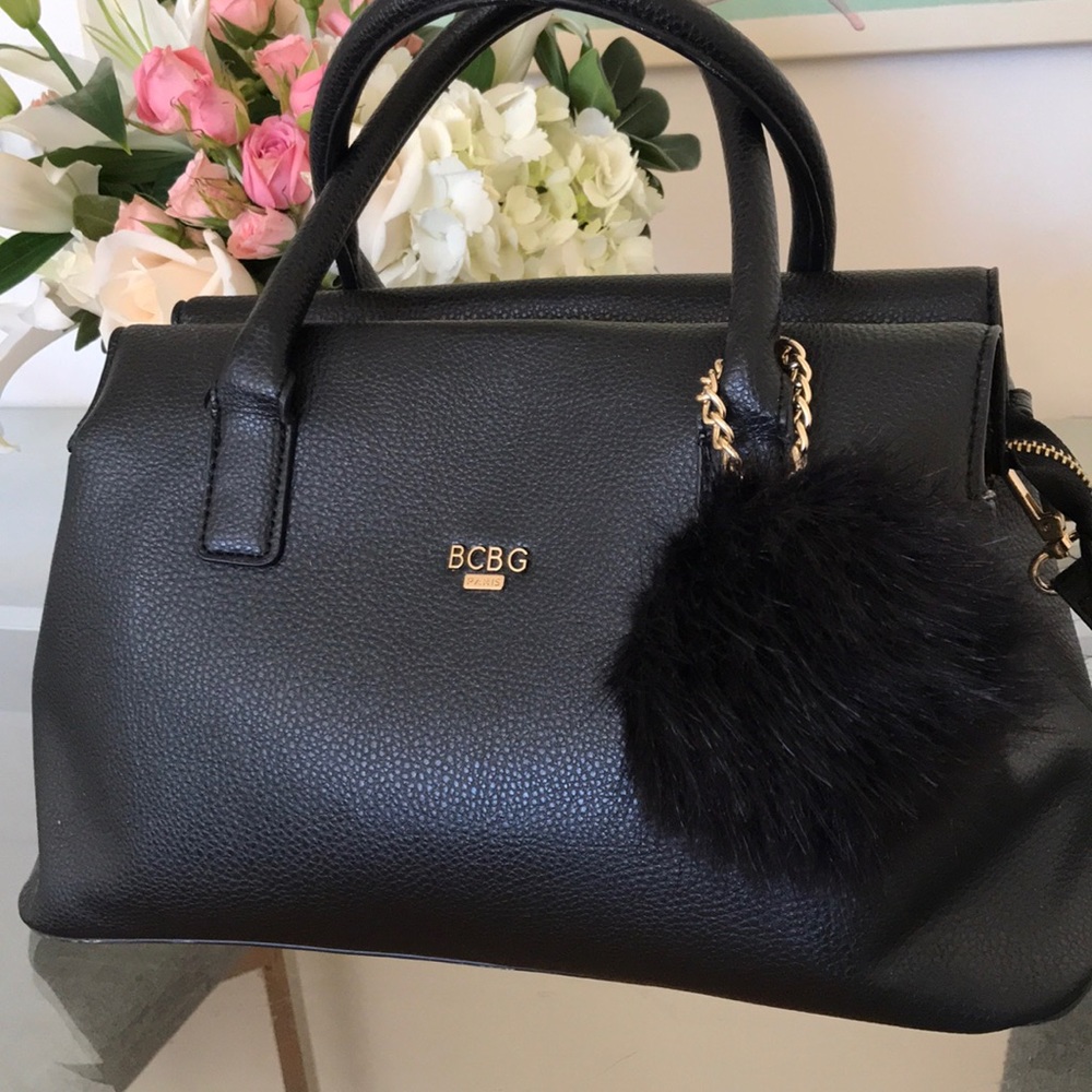 Black BCBG Bag *Very Chic & Great Size!